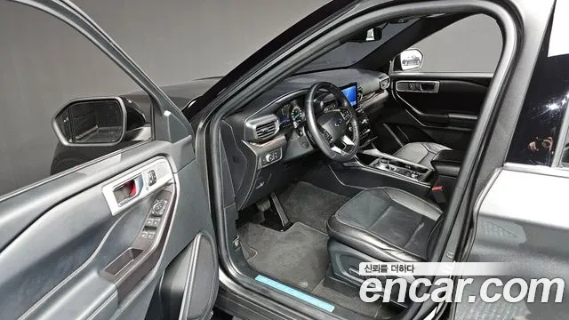 Ford Explorer 2020 — фото 10