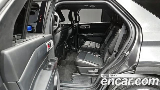 Ford Explorer 2020 — фото 11