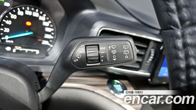 Ford Explorer 2020 — фото 15