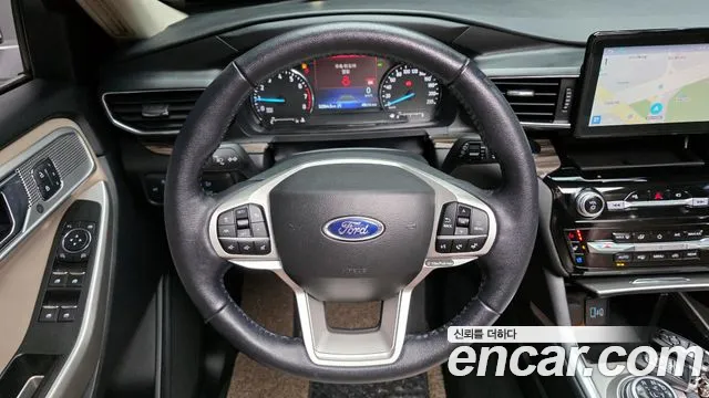 Ford Explorer 2022 — фото 14