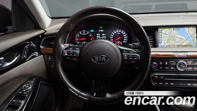 Kia K7 2017 — фото 13