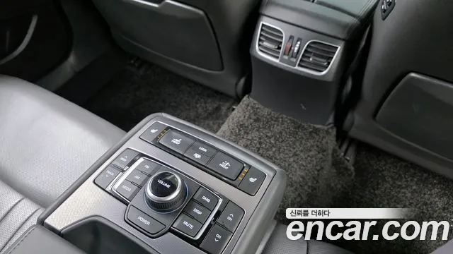 Hyundai Genesis 2015 — фото 18