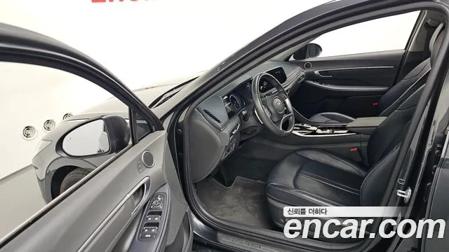 Hyundai Sonata 2022 — фото 10