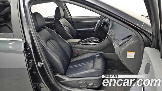 Hyundai Sonata 2022 — фото 12