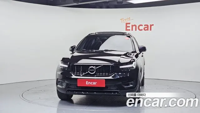 Volvo XC40 2020 — фото 3
