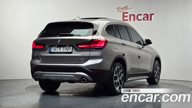BMW X1 2021 — фото 2