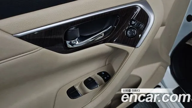 Nissan Altima 2016 — фото 17