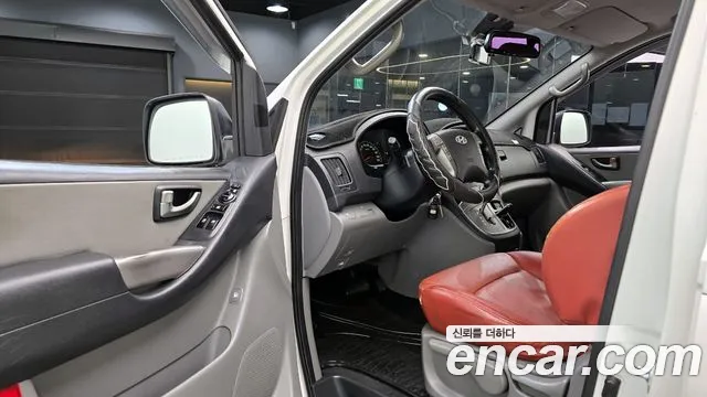 Hyundai Starex 2014 — фото 11