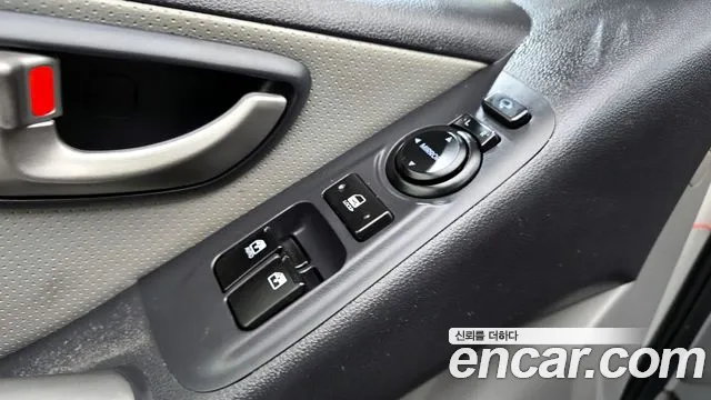 Hyundai Starex 2014 — фото 16