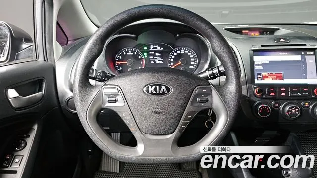 Kia K3 2016 — фото 16