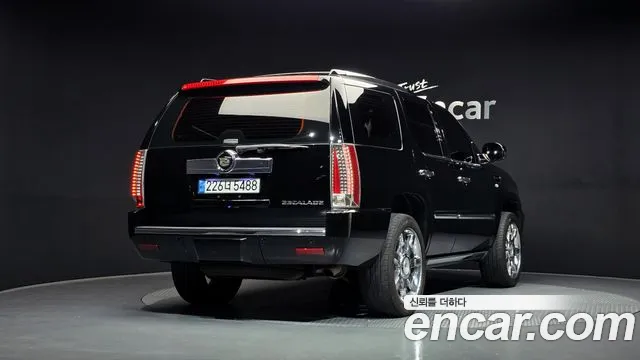 Cadillac Escalade 2008 — фото 2