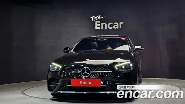 Mercedes-Benz E-Class 2023 — фото 3