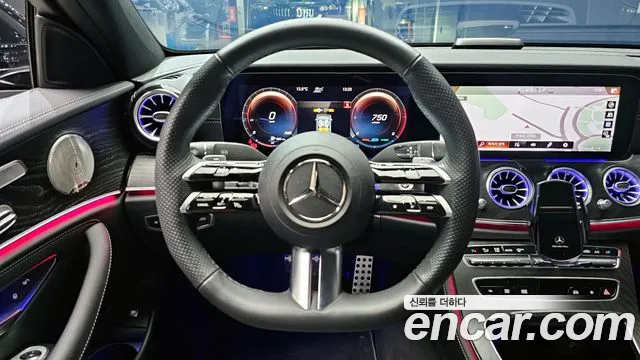 Mercedes-Benz E-Class 2023 — фото 13