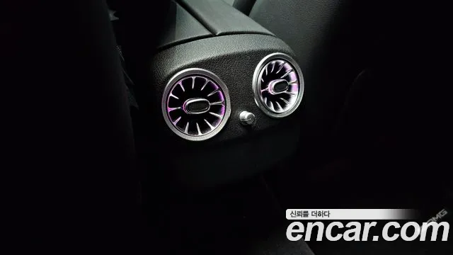 Mercedes-Benz E-Class 2023 — фото 16