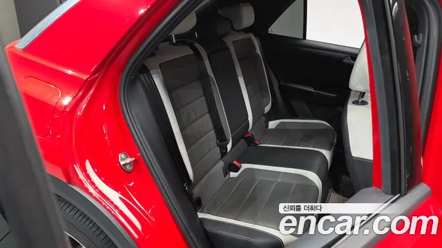 Volkswagen T-Roc 2022 — фото 12