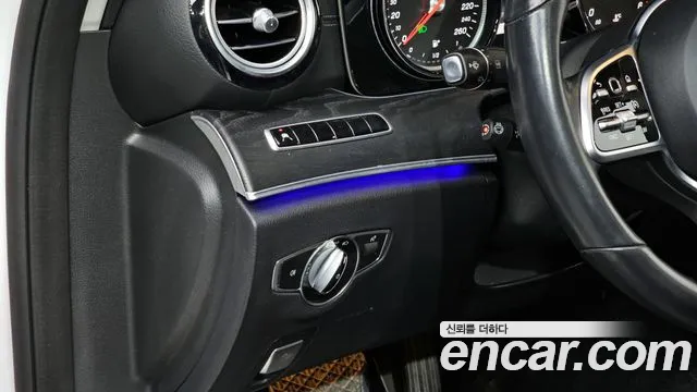 Mercedes-Benz E-Class 2020 — фото 14