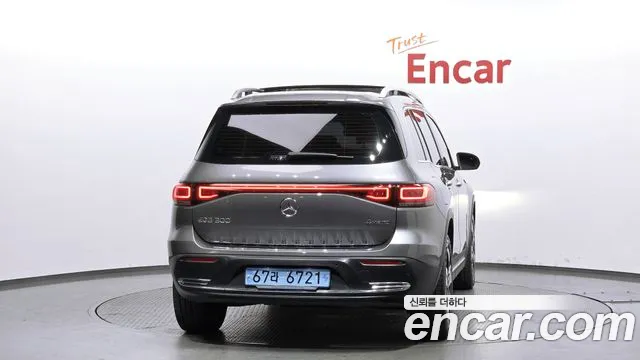 Mercedes-Benz EQB 2023 — фото 4