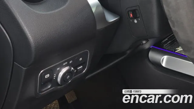 Mercedes-Benz EQB 2023 — фото 16