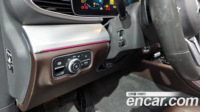 Mercedes-Benz GLE-Class 2020 — фото 20
