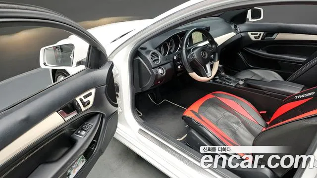 Mercedes-Benz C-Class 2015 — фото 12