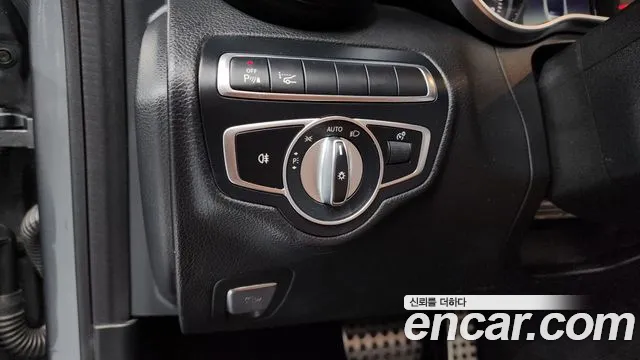 Mercedes-Benz C-Class 2018 — фото 14