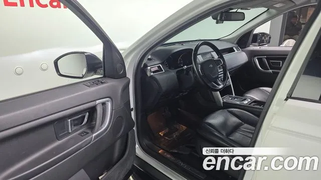 Land Rover Discovery Sport 2016 — фото 11