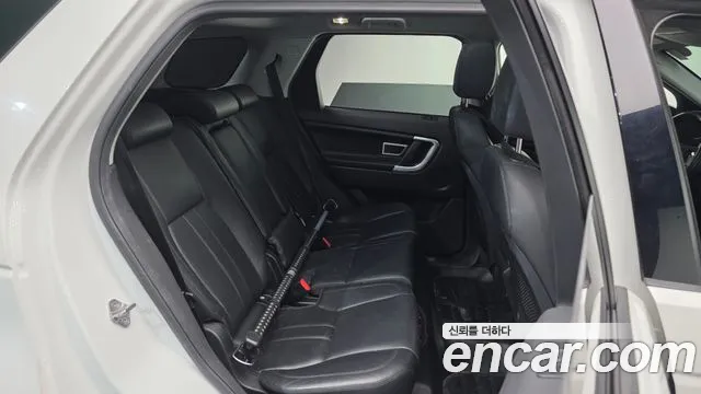 Land Rover Discovery Sport 2016 — фото 12