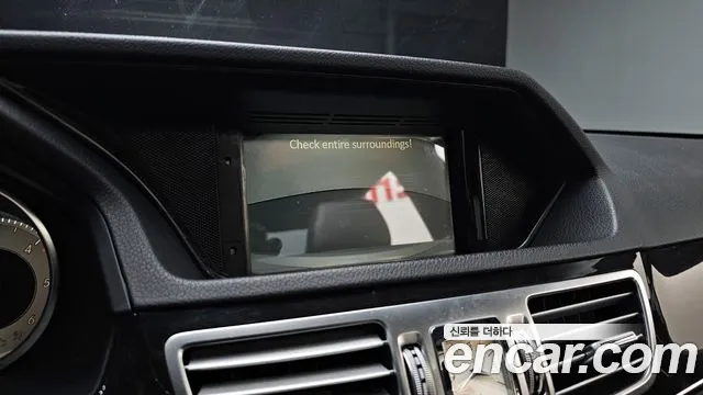 Mercedes-Benz E-Class 2014 — фото 16
