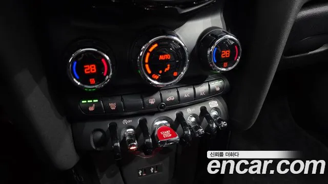 Mini Cooper 2020 — фото 16