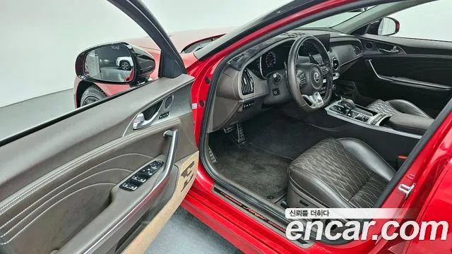 Kia Stinger 2021 — фото 10