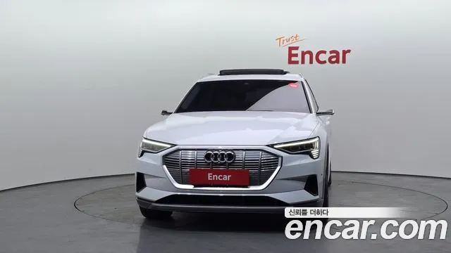 Audi e-tron 2021 — фото 3