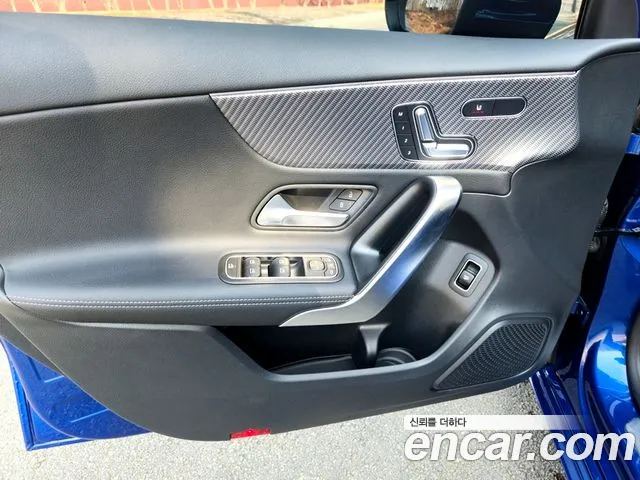 Mercedes-Benz A-Class 2025 — фото 10