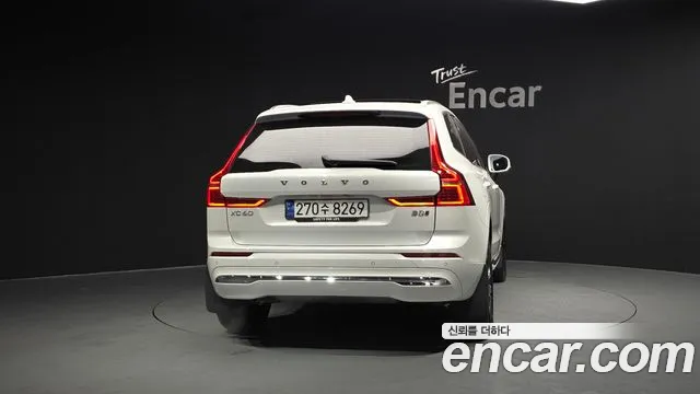 Volvo XC60 2025 — фото 4