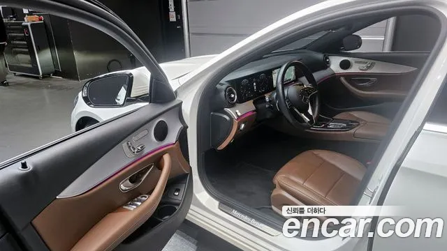 Mercedes-Benz E-Class 2021 — фото 10
