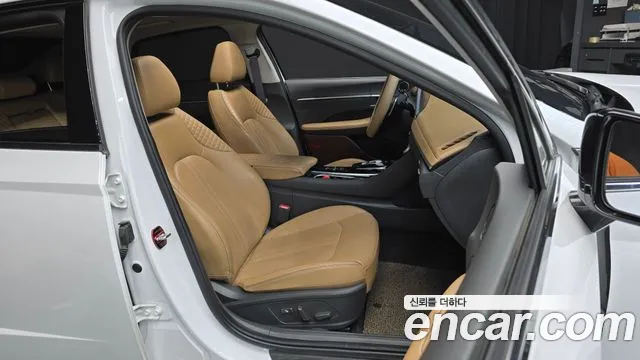 Hyundai Sonata 2020 — фото 12