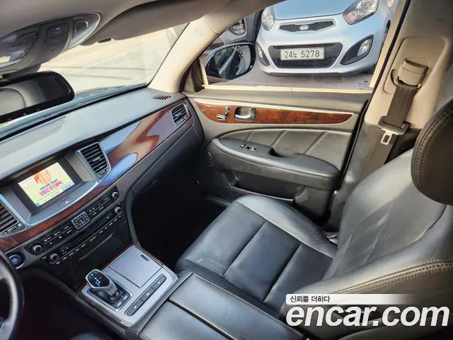 Hyundai Equus 2014 — фото 11