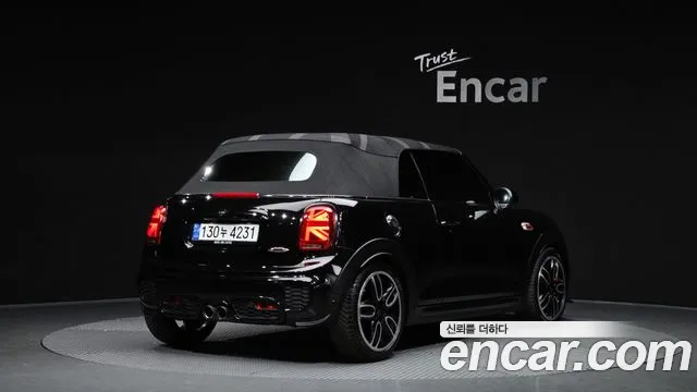 Mini Cooper Convertible 2019 — фото 2