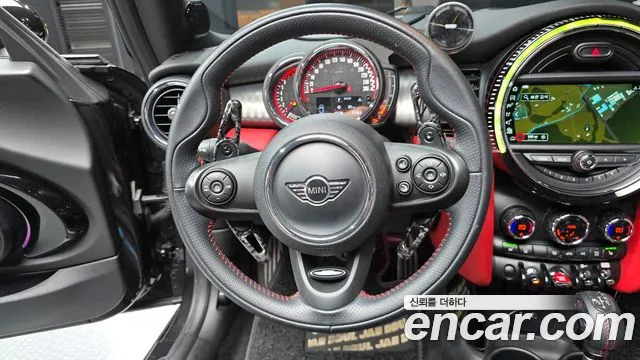Mini Cooper Convertible 2019 — фото 13