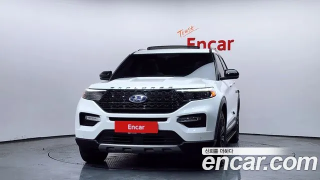 Ford Explorer 2021 — фото 3