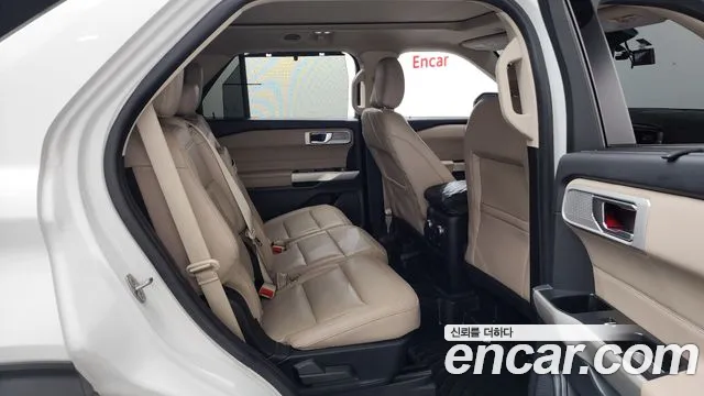 Ford Explorer 2021 — фото 12