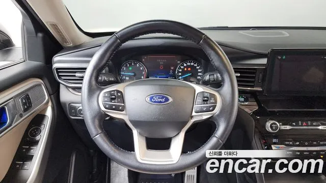 Ford Explorer 2021 — фото 13