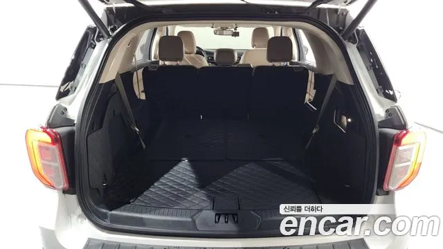 Ford Explorer 2021 — фото 20