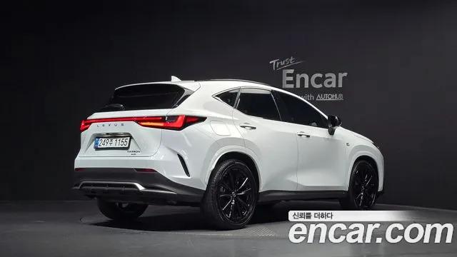 Lexus NX 2025 — фото 2