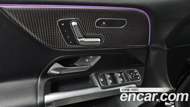 Mercedes-Benz GLB-Class 2021 — фото 18