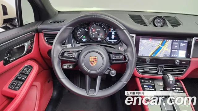 Porsche Macan 2022 — фото 13
