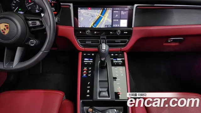 Porsche Macan 2022 — фото 15