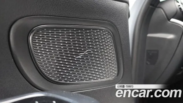 Mercedes-Benz C-Class 2022 — фото 16