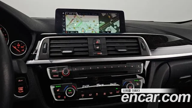 BMW 3-Series 2018 — фото 14