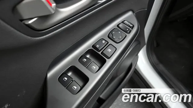 Hyundai Kona 2018 — фото 18