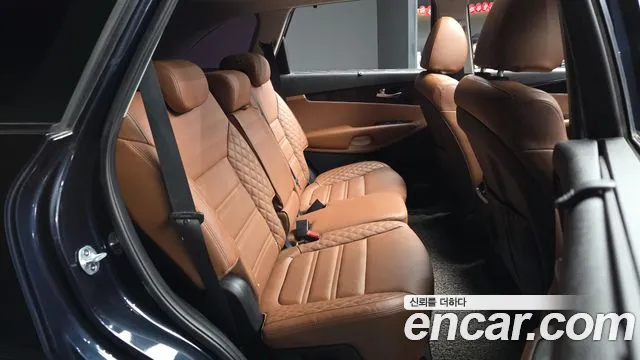 Kia Sorento 2018 — фото 12